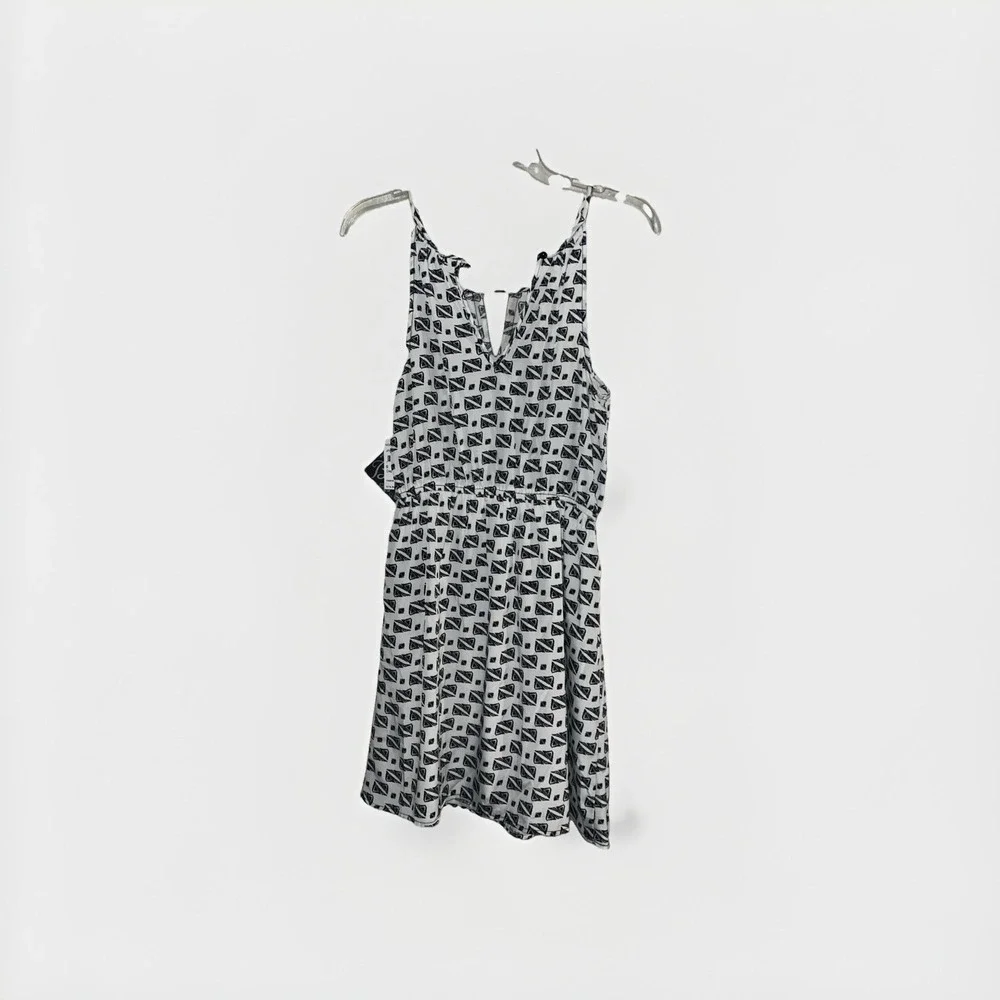 Bebop Sleeveless Dress Sized‎ S - Black & White